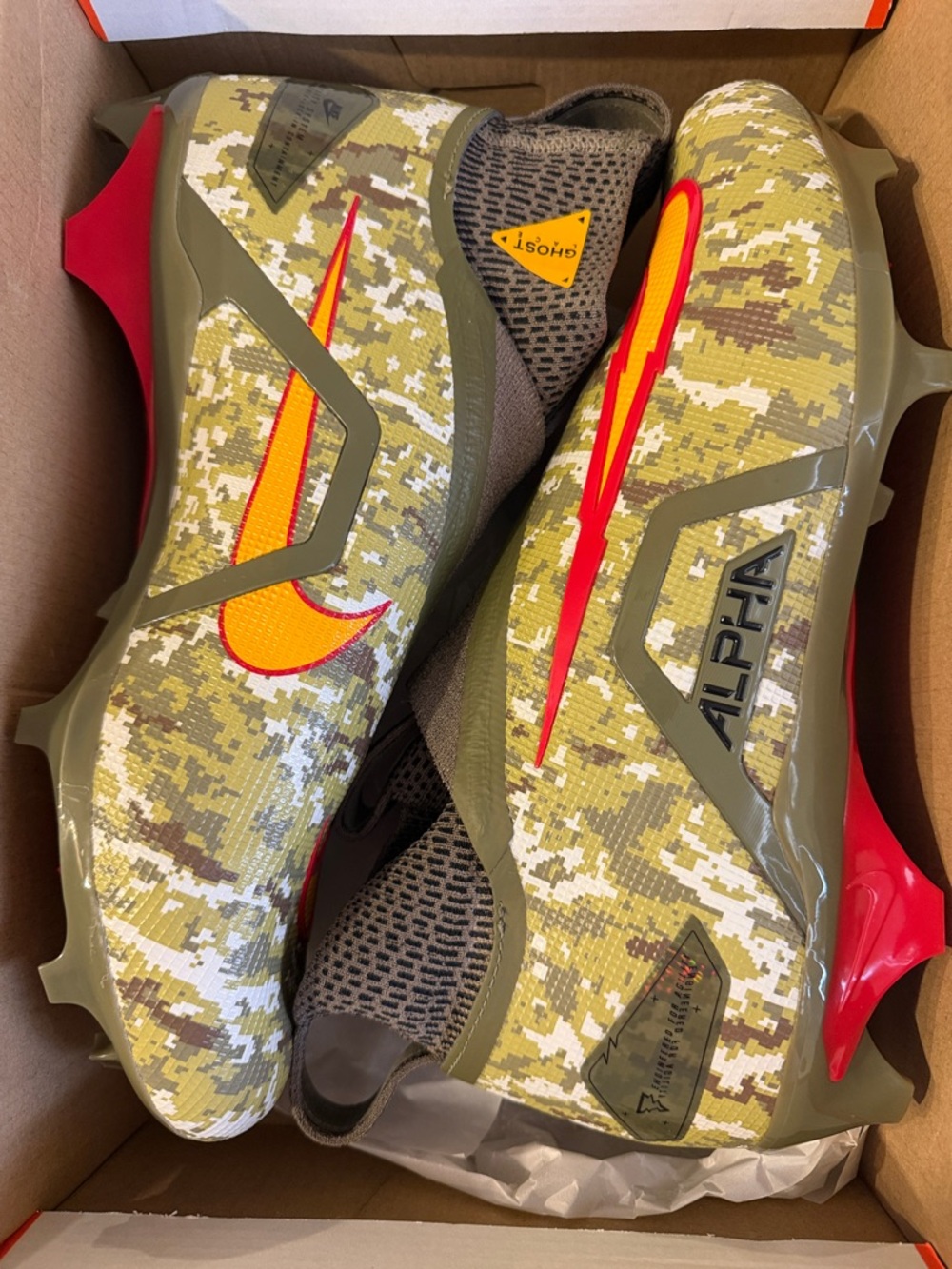 TRAVIS KELCE EXCLUSIVE- Nike Alpha Menace Elite 3 TK Men’s Camo Football Cleats